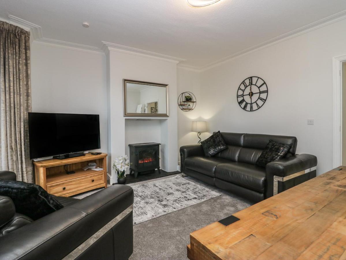 Appartamento Eden On The Crescent Morecambe Esterno foto
