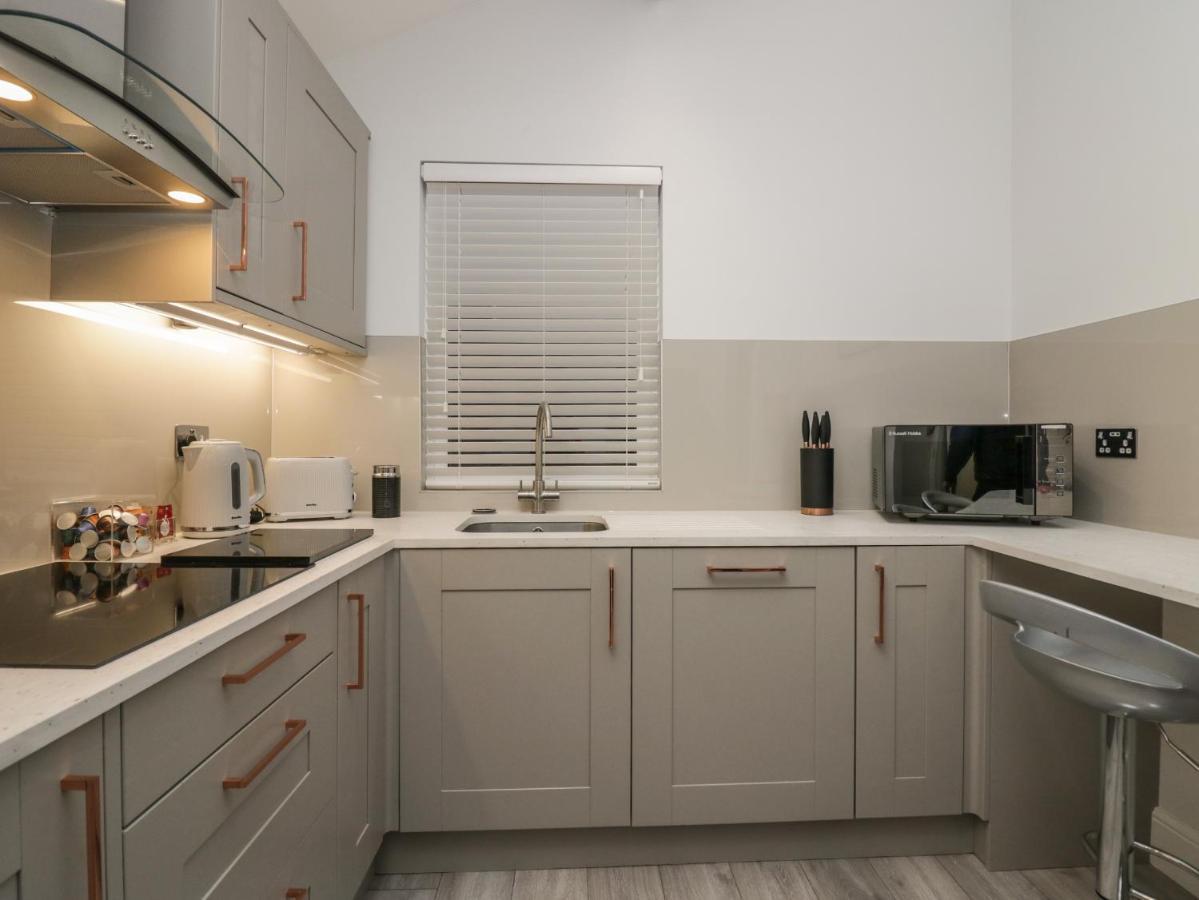 Appartamento Eden On The Crescent Morecambe Esterno foto