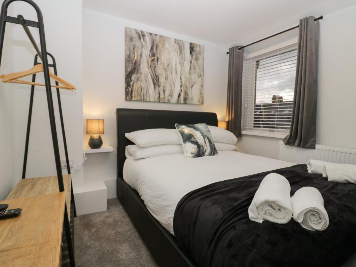 Appartamento Eden On The Crescent Morecambe Esterno foto