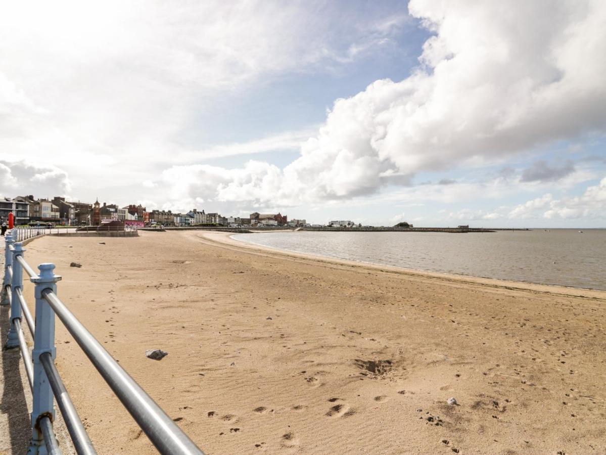 Appartamento Eden On The Crescent Morecambe Esterno foto