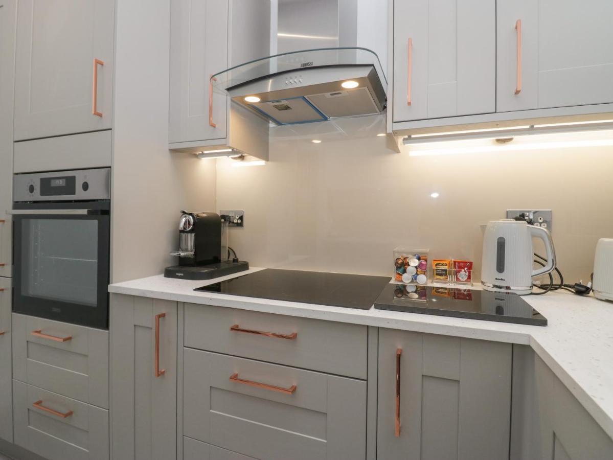 Appartamento Eden On The Crescent Morecambe Esterno foto
