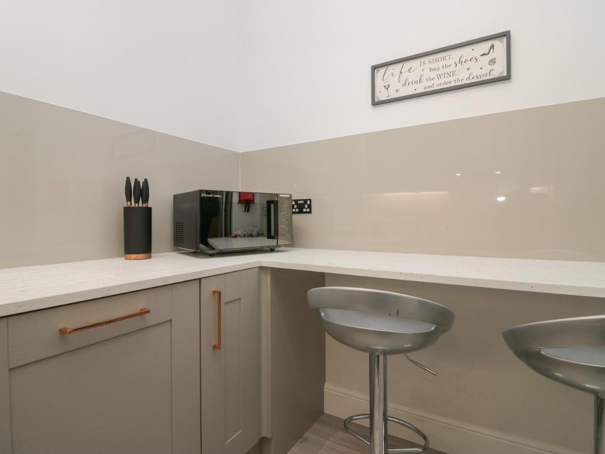 Appartamento Eden On The Crescent Morecambe Esterno foto
