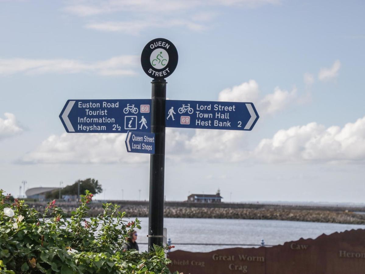 Appartamento Eden On The Crescent Morecambe Esterno foto